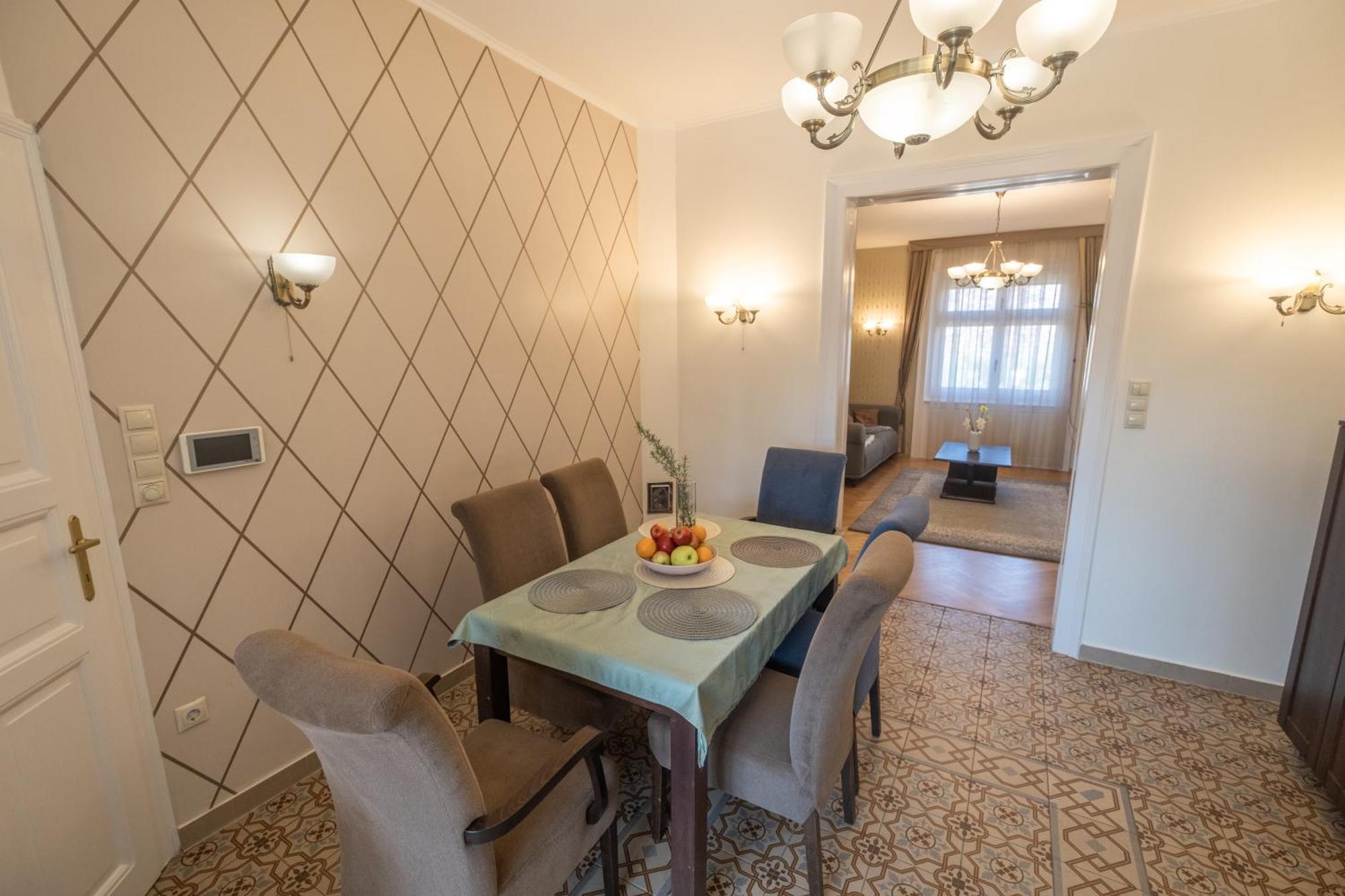 Giovanni'S Airport House Βουδαπέστη Εξωτερικό φωτογραφία